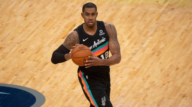 1615429482885060922.jpg lamarcus-aldridge.jpg